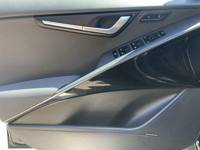 2023 Kia Niro SX