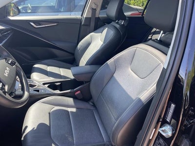 2023 Kia Niro SX