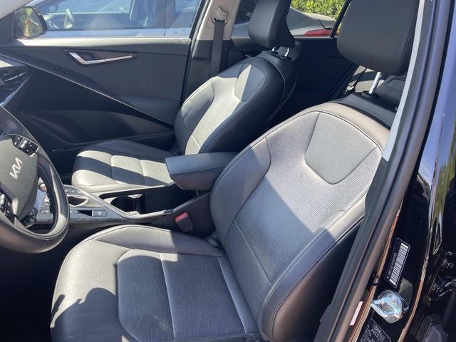 2023 Kia Niro SX