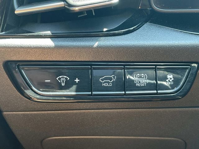 2023 Kia Niro SX