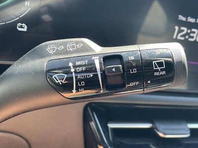 2023 Kia Niro SX