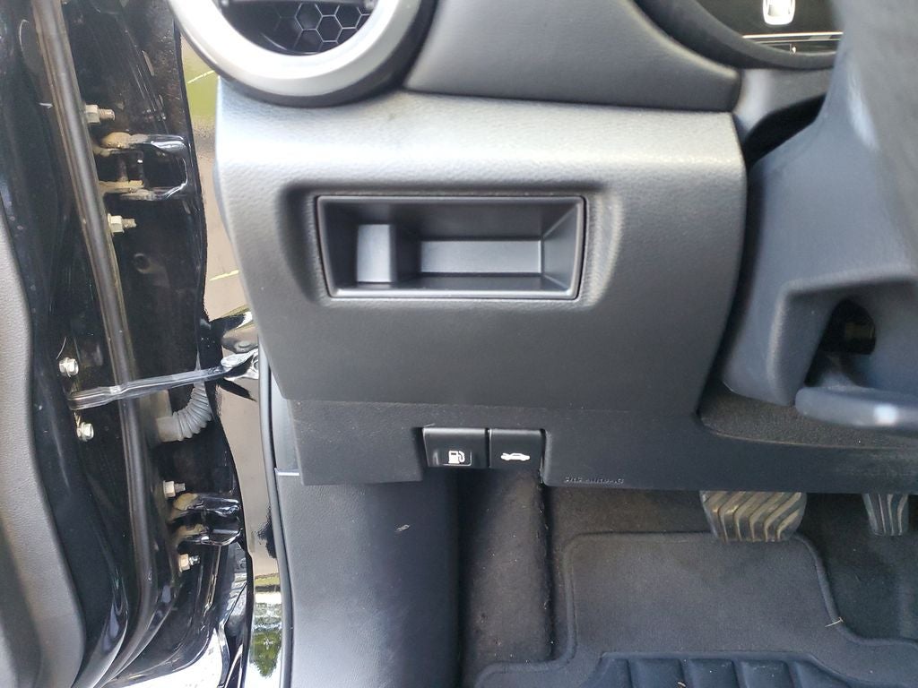 2024 Nissan Versa 1.6 SR