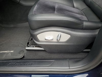 2021 Porsche Macan Base