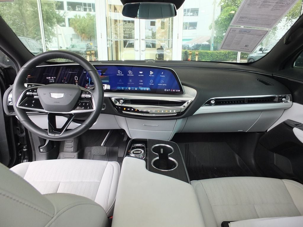 2025 Cadillac LYRIQ Luxury