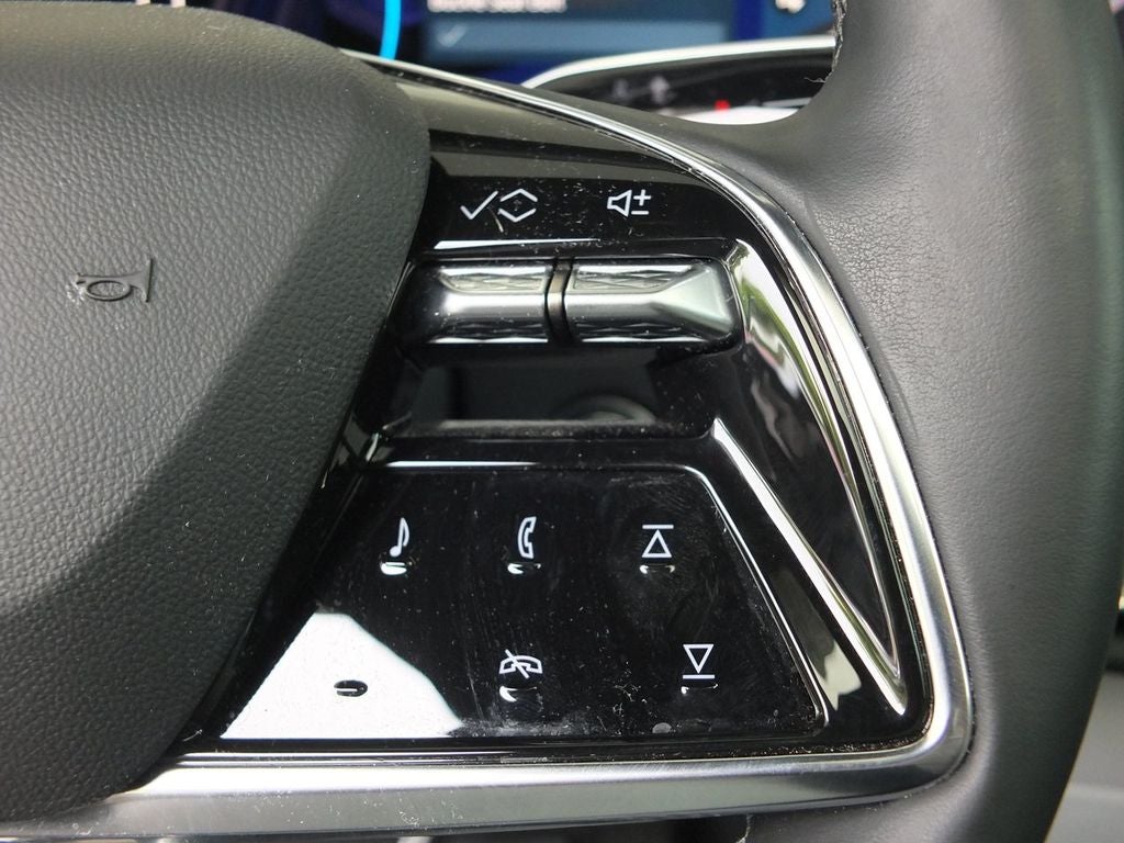 2025 Cadillac LYRIQ Luxury