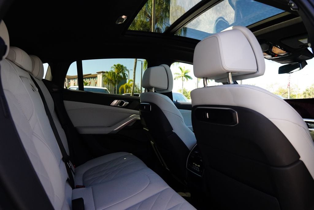 2025 BMW X6 xDrive40i