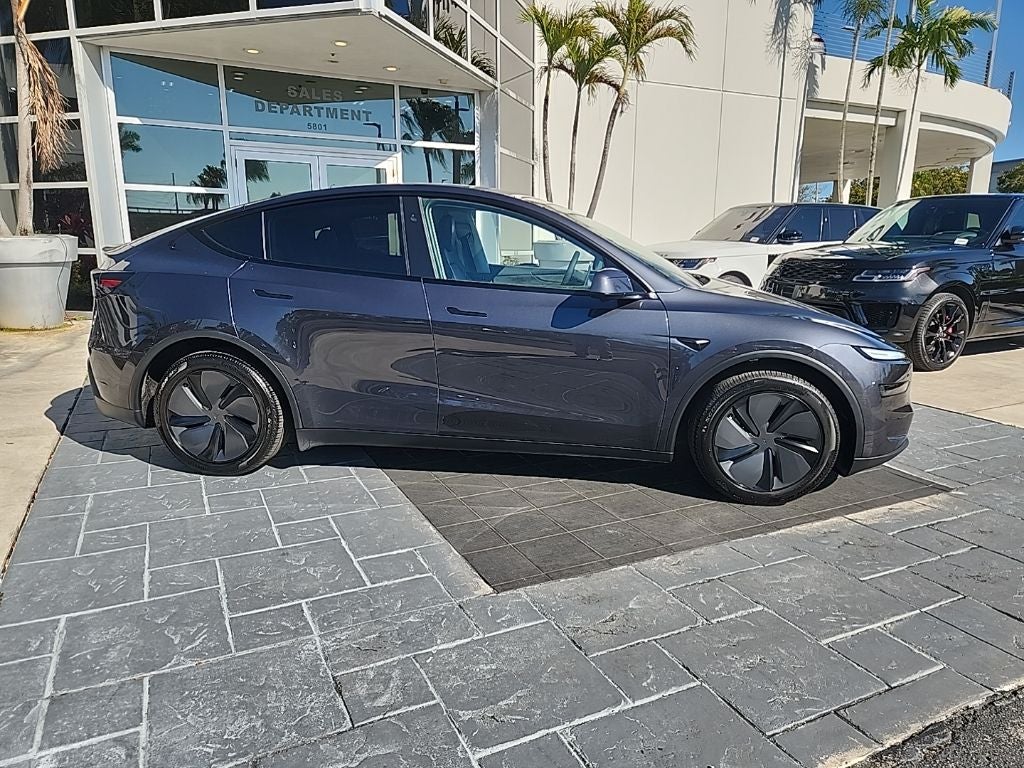 2026 Tesla Model Y Premium