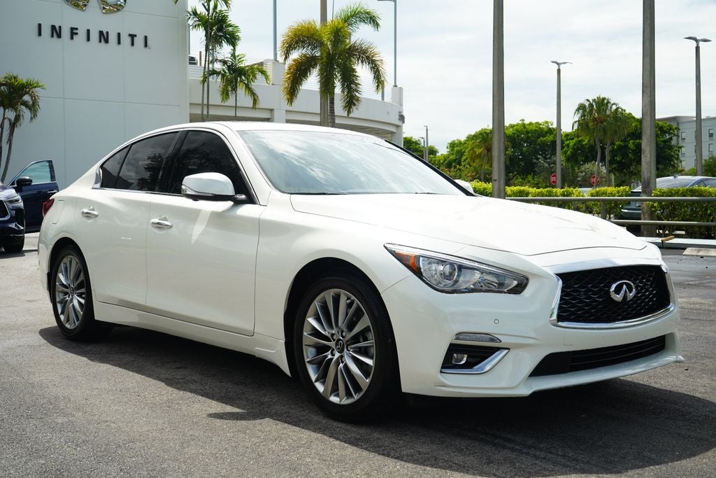 2023 INFINITI Q50 LUXE