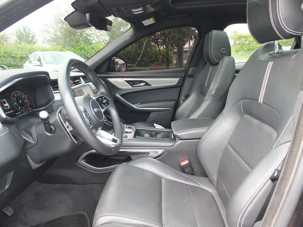 2025 Jaguar F-PACE P250 R-Dynamic S