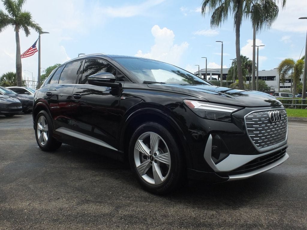 2024 Audi Q4 e-tron Premium quattro