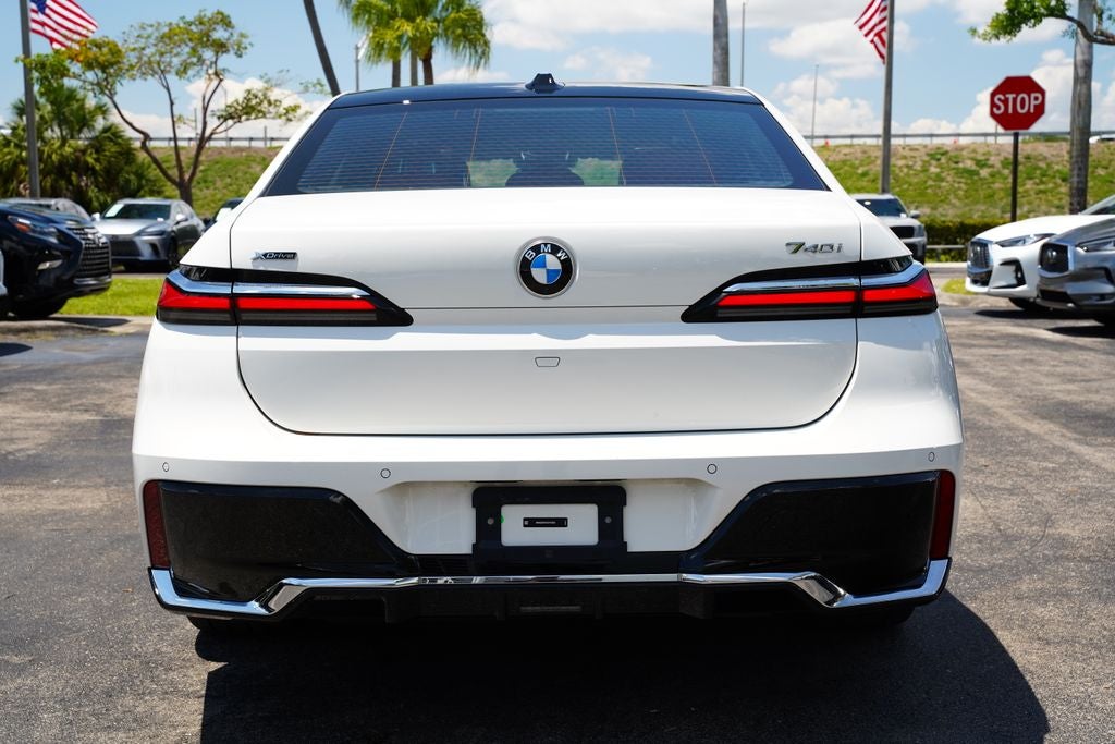 2025 BMW 7 Series 740i xDrive