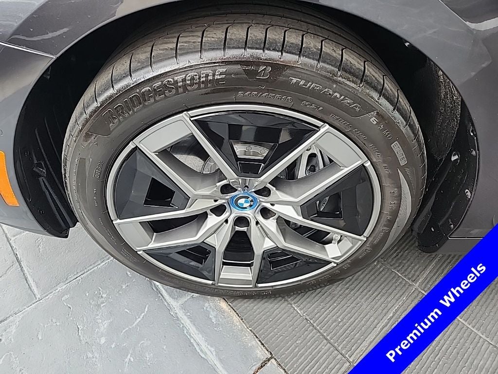 2025 BMW i5 eDrive40