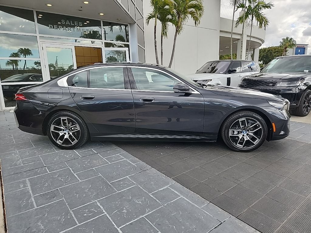 2025 BMW i5 eDrive40