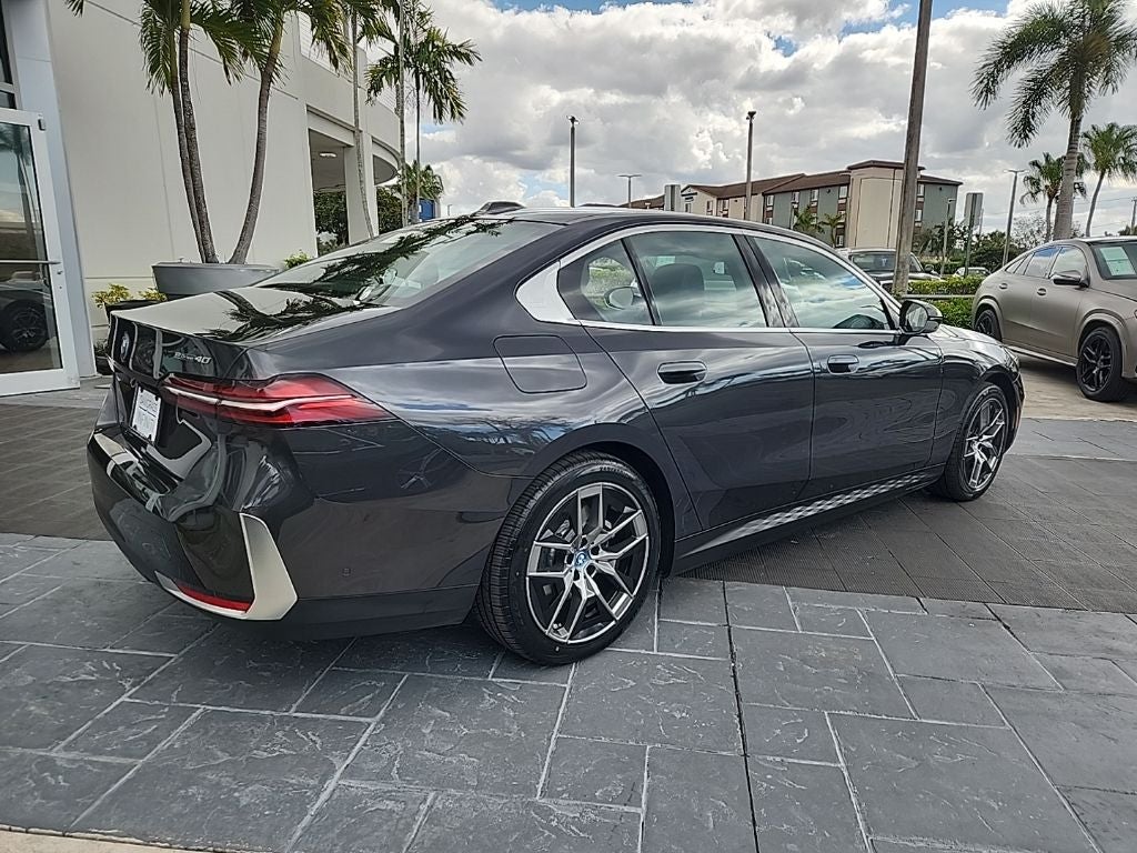 2025 BMW i5 eDrive40
