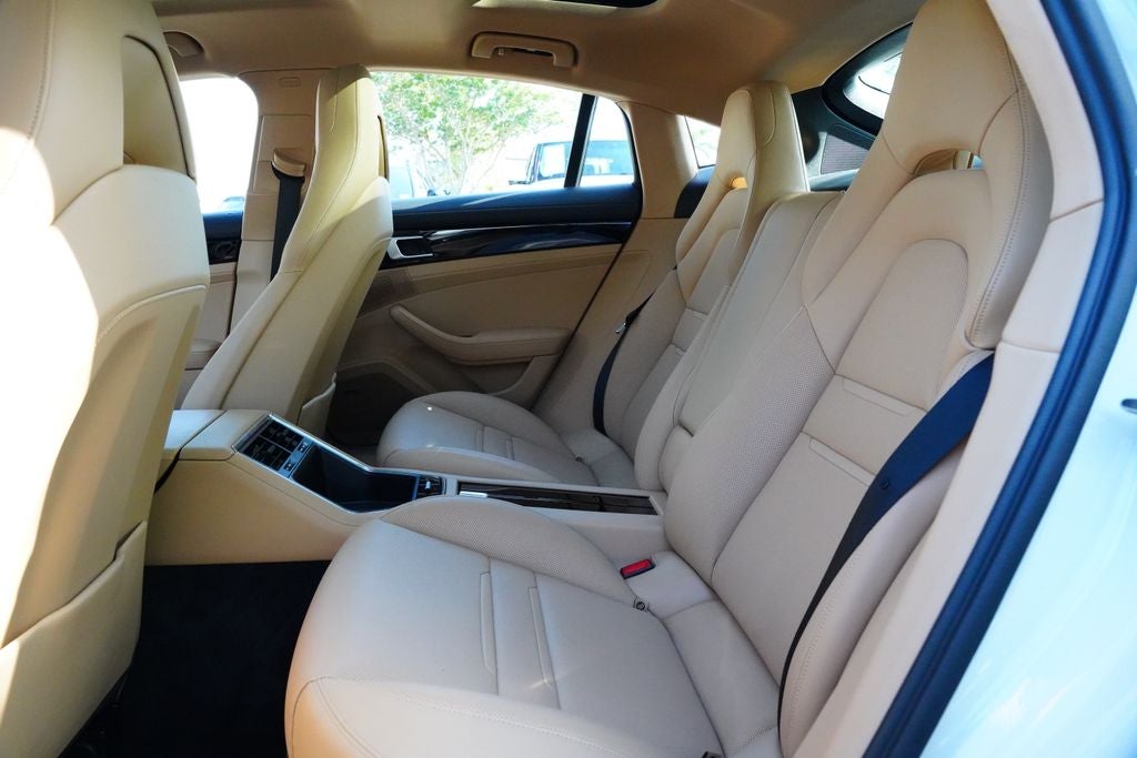 2020 Porsche Panamera Base