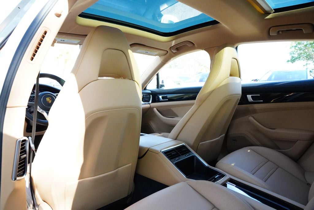 2020 Porsche Panamera Base