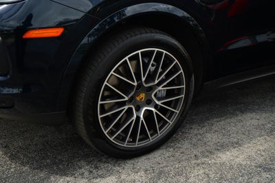 2022 Porsche Cayenne Base