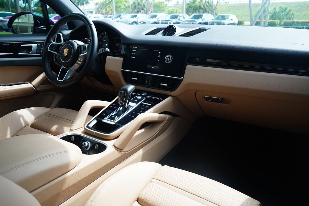 2022 Porsche Cayenne Base