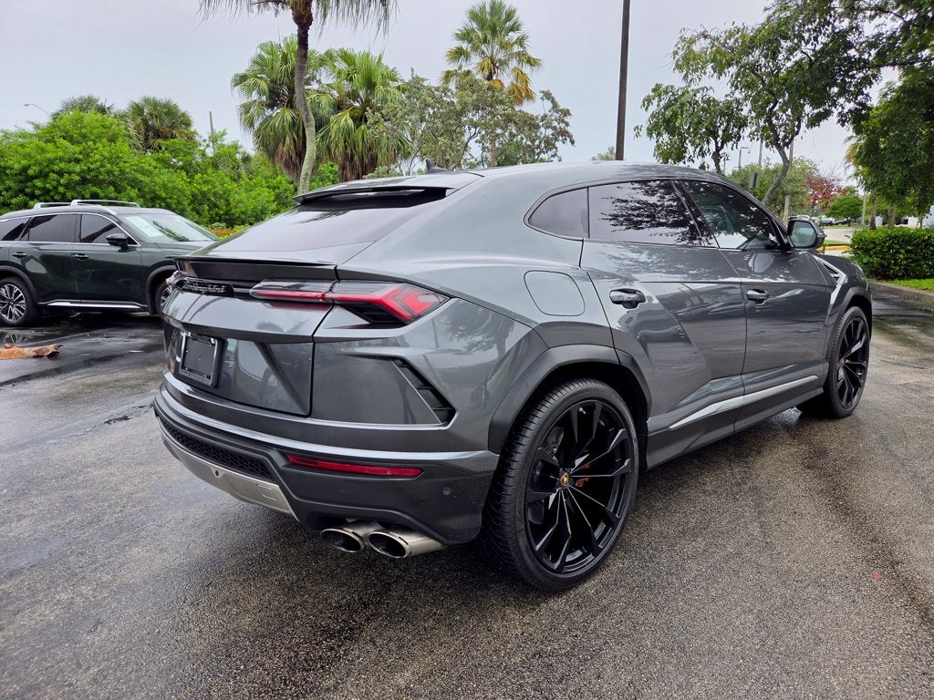2019 Lamborghini Urus Base