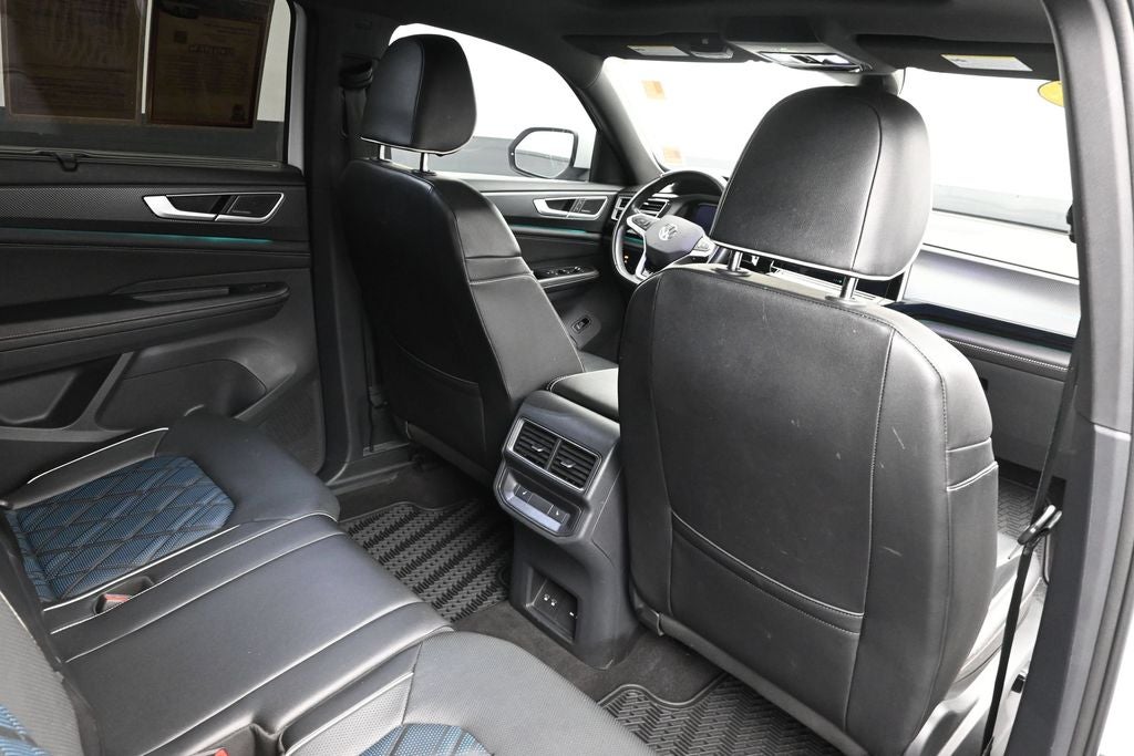 2024 Volkswagen Atlas Cross Sport 2.0T SEL Premium R-Line