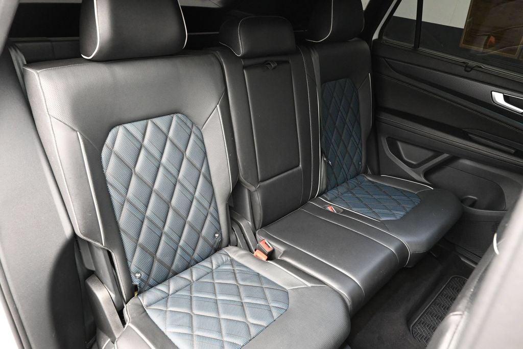 2024 Volkswagen Atlas Cross Sport 2.0T SEL Premium R-Line