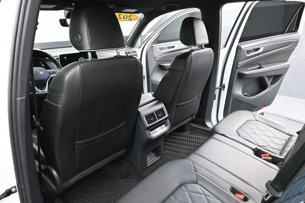 2024 Volkswagen Atlas Cross Sport 2.0T SEL Premium R-Line