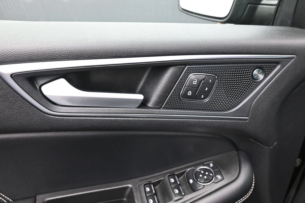 2021 Ford Edge ST