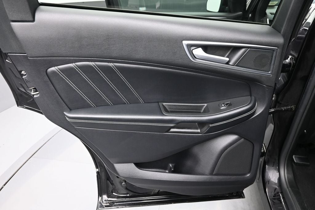 2021 Ford Edge ST