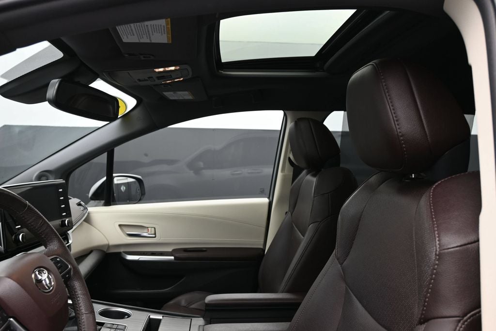 2021 Toyota Sienna Platinum 7 Passenger