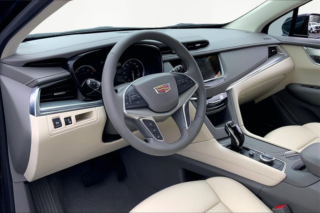 2022 Cadillac XT5 FWD Premium Luxury