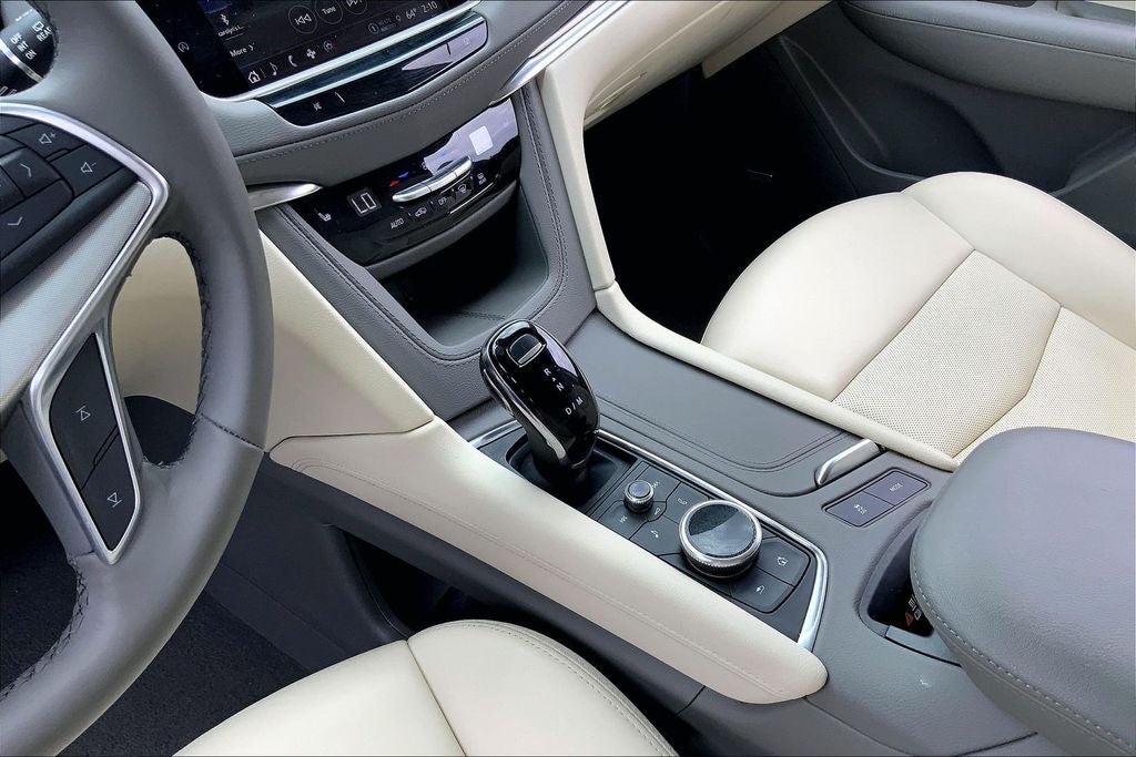 2022 Cadillac XT5 FWD Premium Luxury