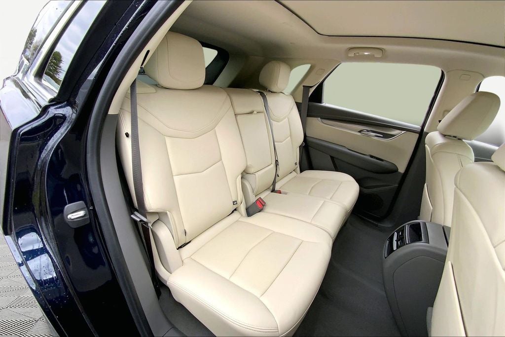 2022 Cadillac XT5 FWD Premium Luxury
