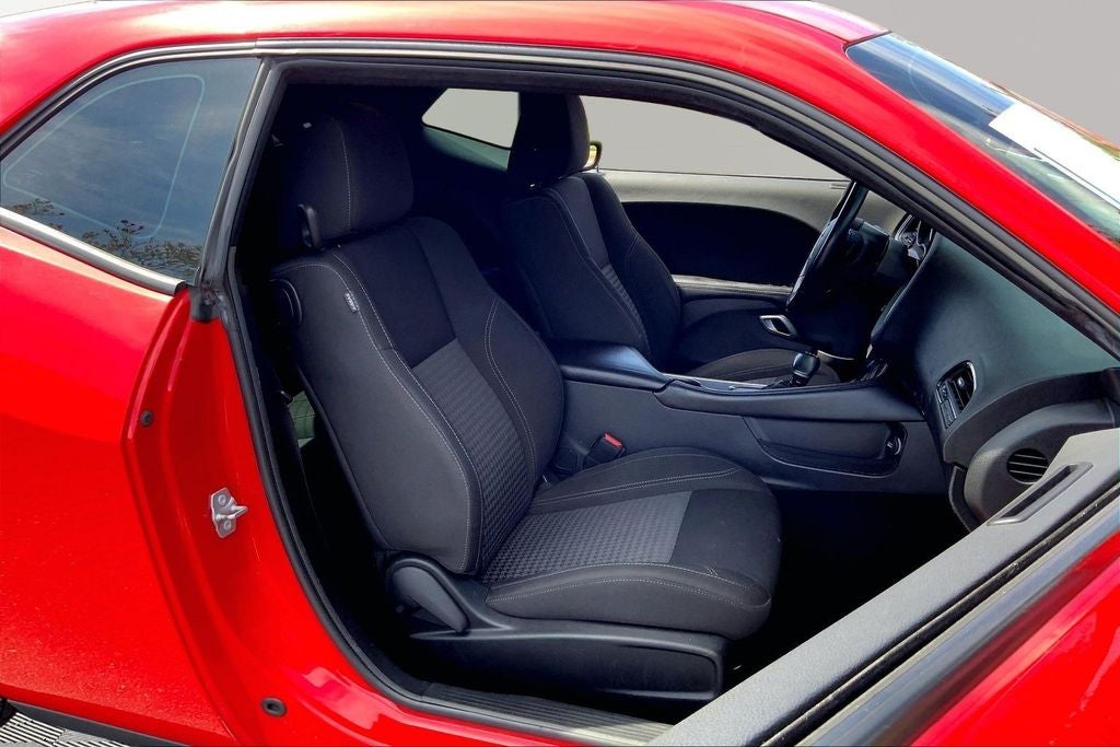 2021 Dodge Challenger SXT