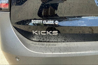 2025 Nissan Kicks SV