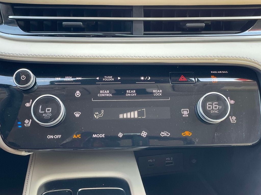 2023 INFINITI QX60 LUXE