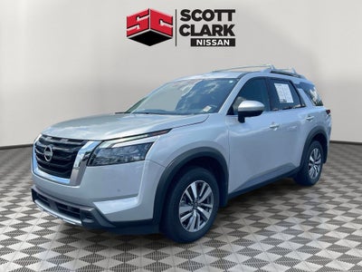 2025 Nissan Pathfinder SL