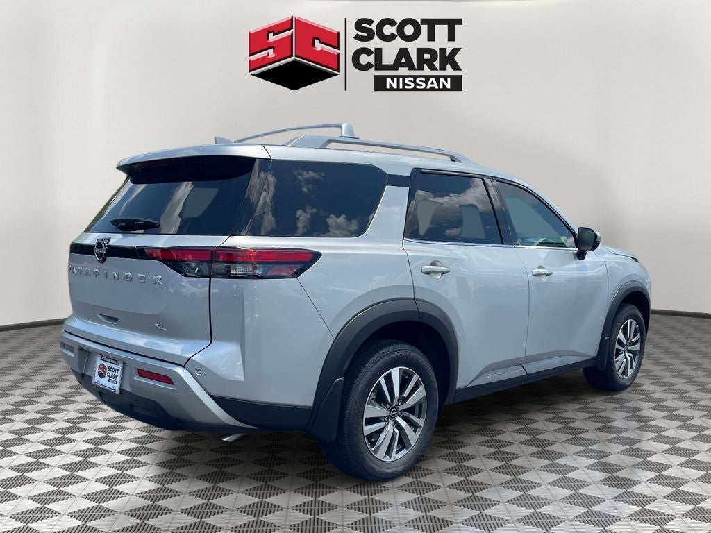 2025 Nissan Pathfinder SL