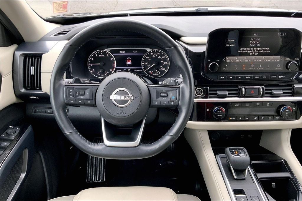 2023 Nissan Pathfinder SL