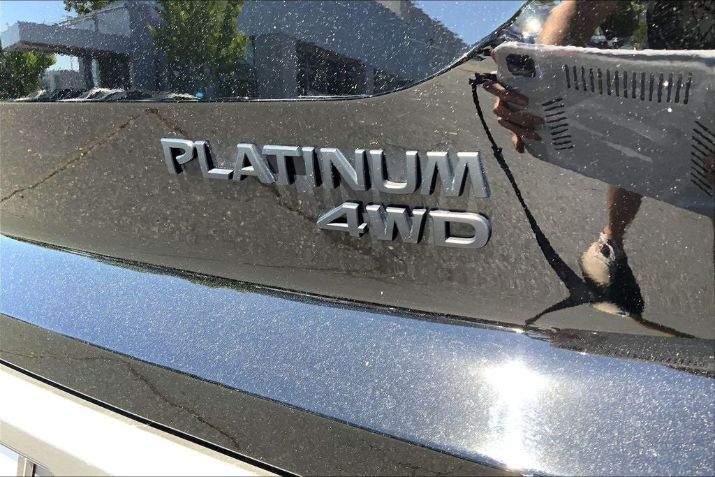 2023 Nissan Pathfinder Platinum