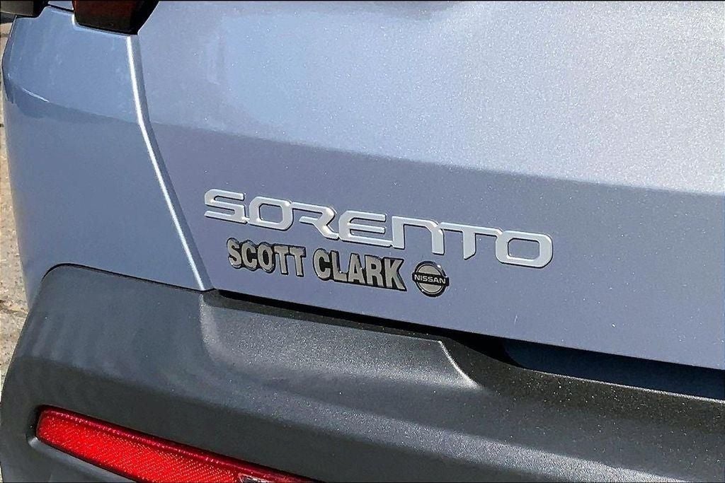 2023 Kia Sorento LX