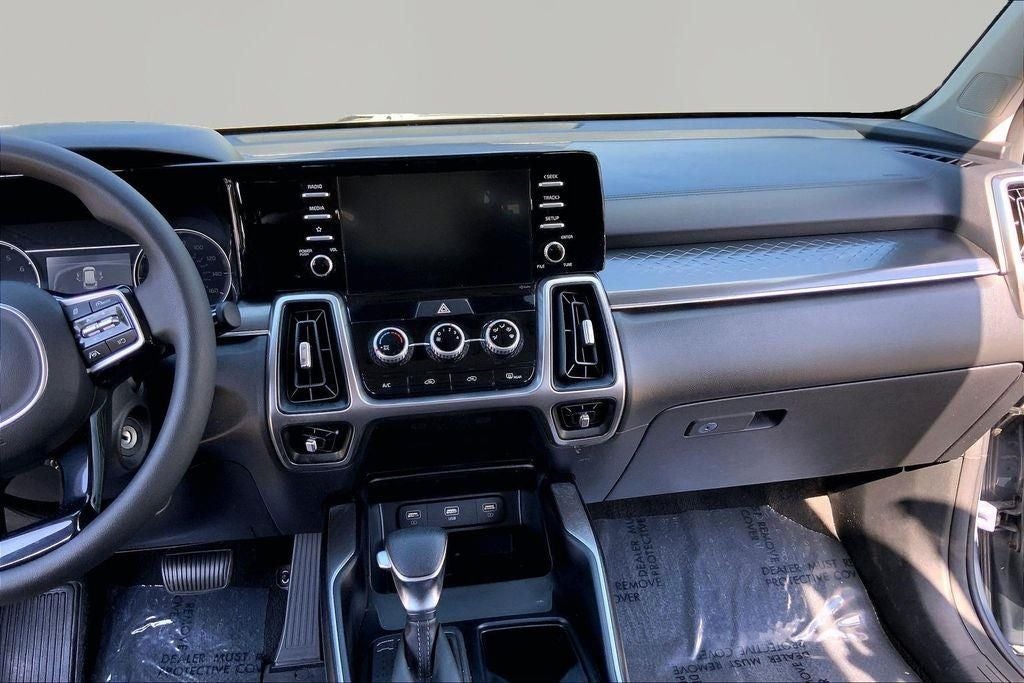2023 Kia Sorento LX