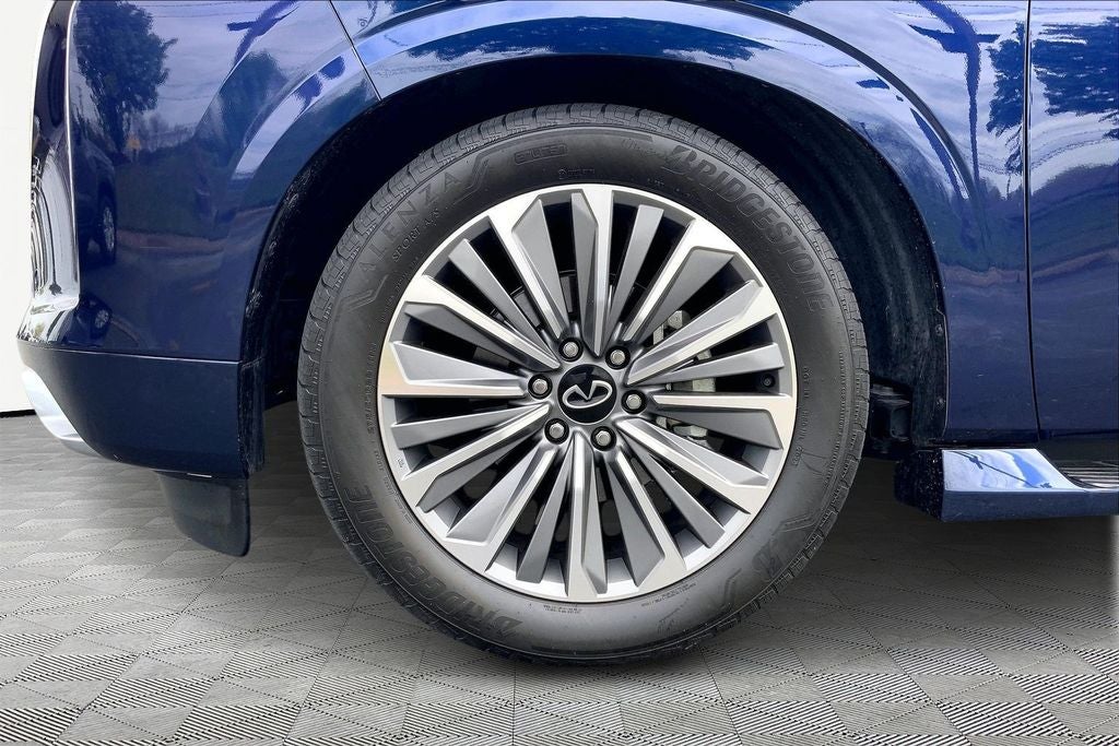 2025 INFINITI QX80 SENSORY