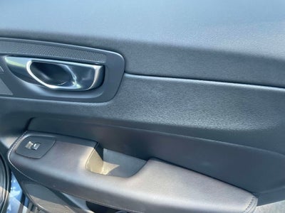 2023 Volvo XC60 Plus Dark Theme