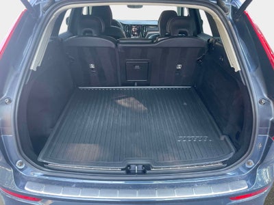 2023 Volvo XC60 Plus Dark Theme