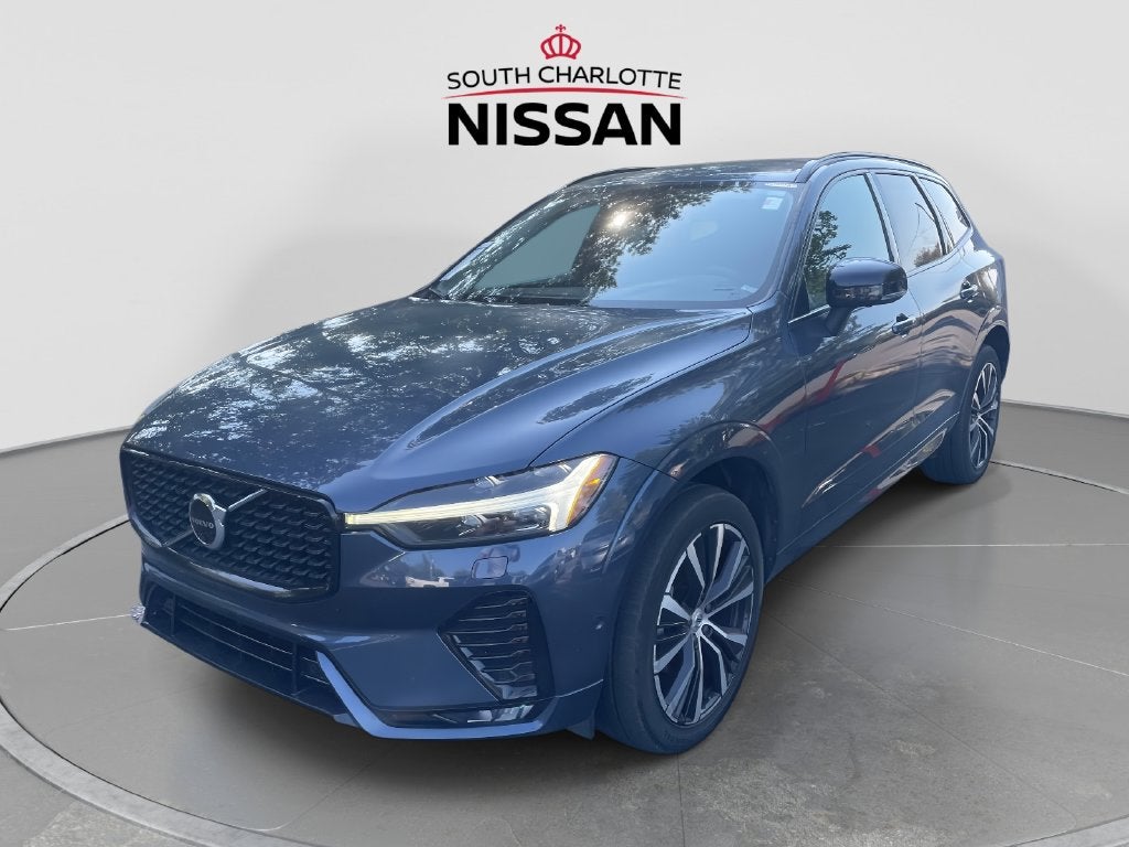 2023 Volvo XC60 Plus Dark Theme