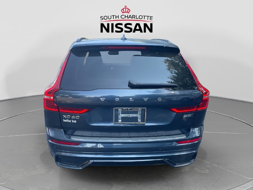 2023 Volvo XC60 Plus Dark Theme