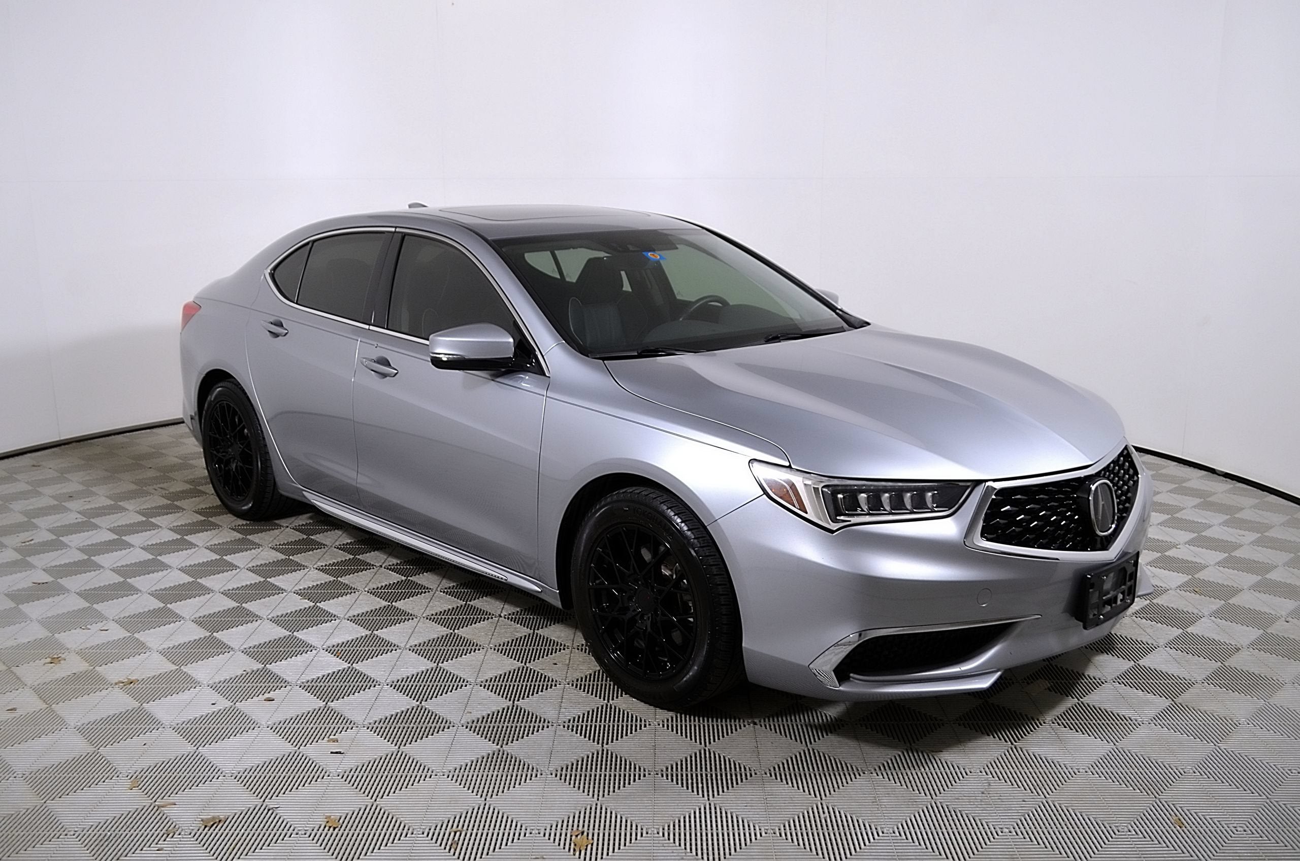 2018 Acura TLX with Technology Pkg