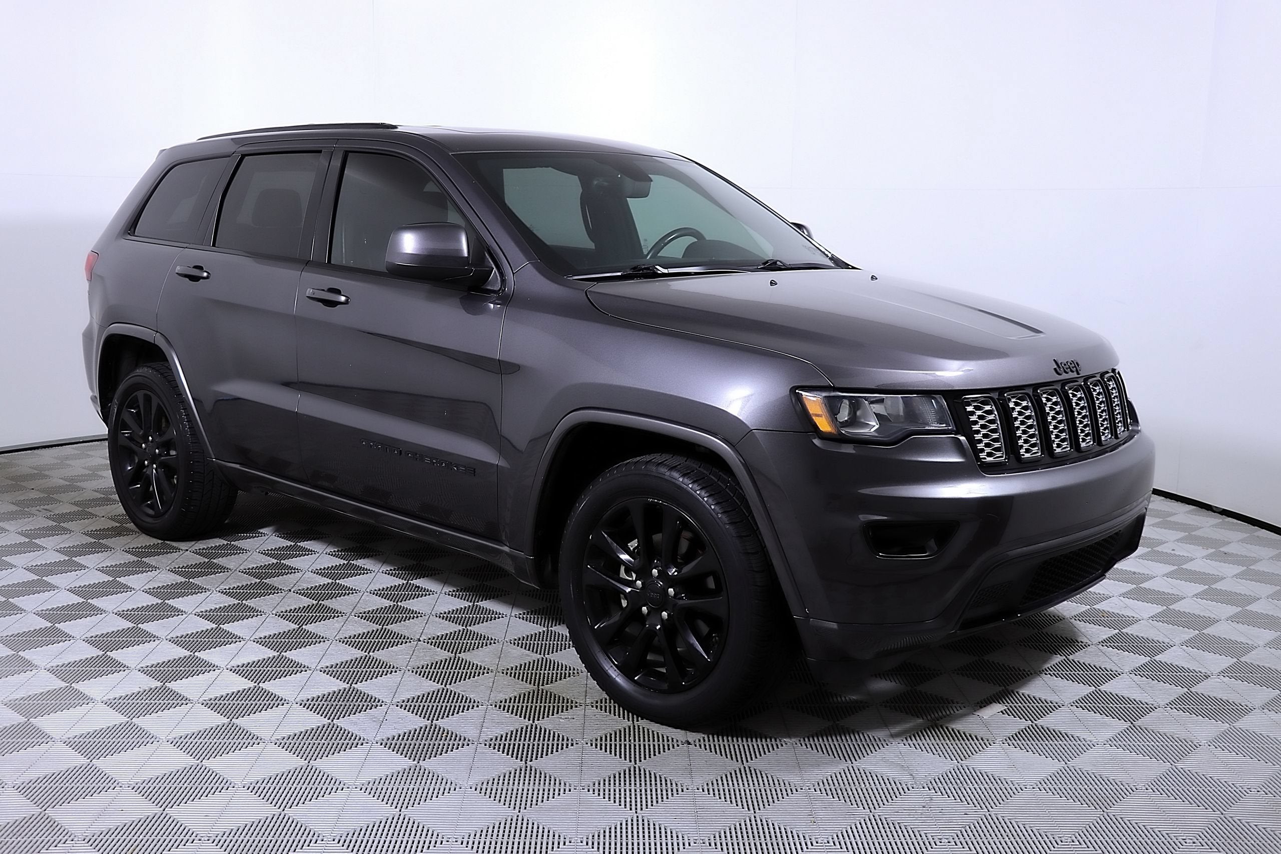 2017 Jeep Grand Cherokee Altitude