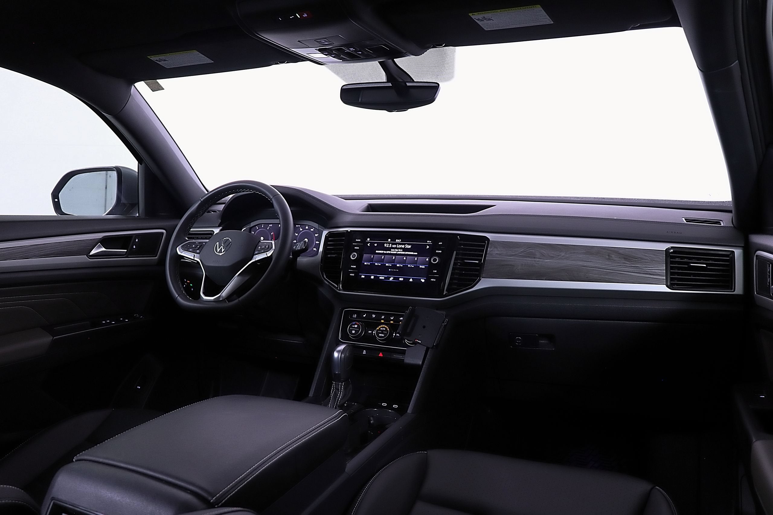 2023 Volkswagen Atlas Cross Sport 3.6L V6 SE with Technology