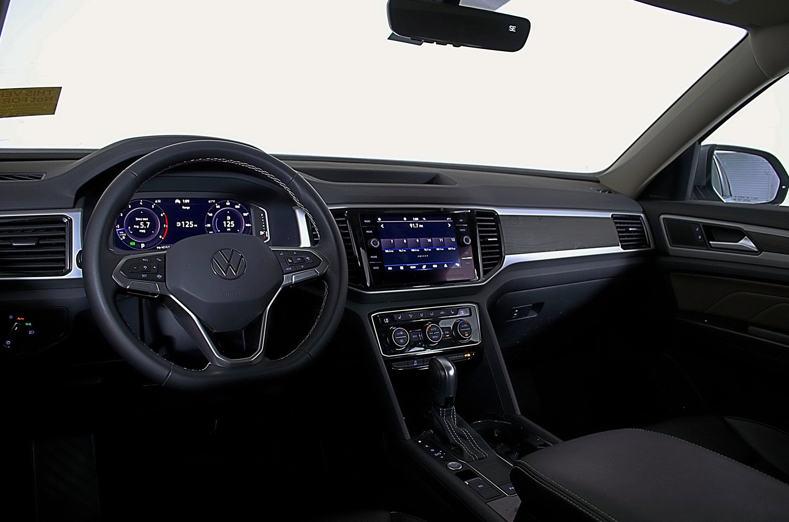 2022 Volkswagen Atlas 2.0T SE with Technology